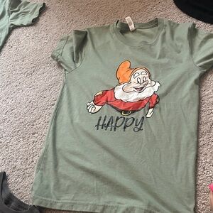 Men’s Snow White seven dwarves 'Happy' Graphic Tee - Olive Green
